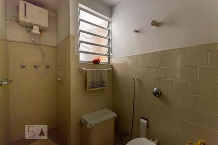 Banheiro de apartamento para alugar com 2 quartos, 80m² em Icaraí, Niterói