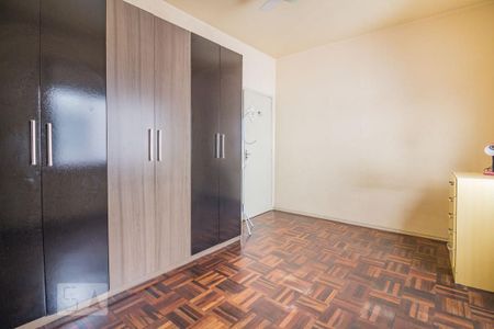 Dormitório de apartamento à venda com 1 quarto, 45m² em Farroupilha, Porto Alegre