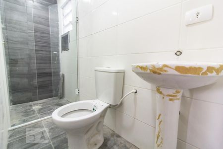 Banheiro de casa para alugar com 1 quarto, 25m² em Portão, Curitiba