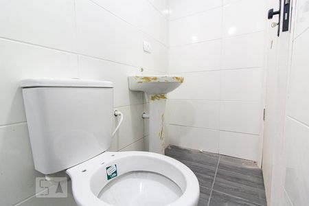 Banheiro de casa para alugar com 1 quarto, 25m² em Portão, Curitiba