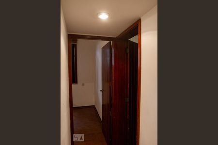 Corredor de apartamento para alugar com 3 quartos, 107m² em Gávea, Rio de Janeiro