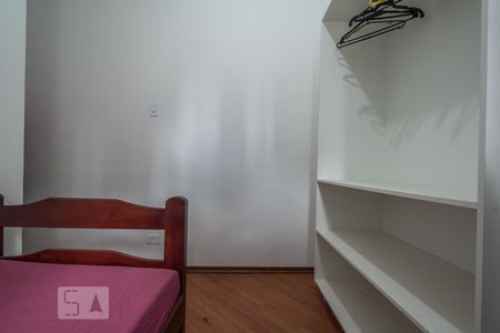 Quarto 2 de casa à venda com 7 quartos, 250m² em Santo Amaro, São Paulo