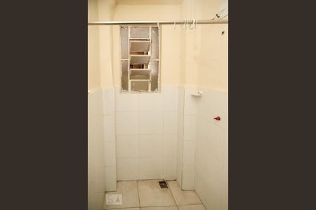 Banheiro de apartamento para alugar com 1 quarto, 50m² em Madureira, Rio de Janeiro