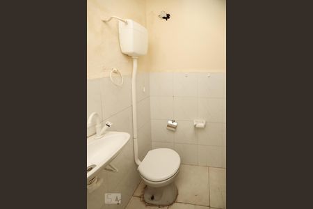Banheiro de apartamento para alugar com 1 quarto, 50m² em Madureira, Rio de Janeiro