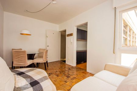 Sala  de apartamento para alugar com 2 quartos, 62m² em Independência, Porto Alegre
