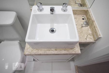 Detalhe do Banheiro de apartamento para alugar com 2 quartos, 49m² em Vila Andrade, São Paulo