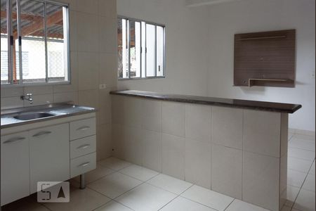 Cozinha com vista para Sala de casa para alugar com 1 quarto, 47m² em Jardim Arize, São Paulo