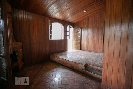 Sala de casa à venda com 3 quartos, 360m² em Pompéia, Belo Horizonte