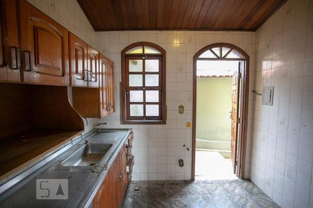 Cozinha de casa à venda com 3 quartos, 360m² em Pompéia, Belo Horizonte