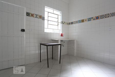 Kitnet - Cozinha de casa para alugar com 1 quarto, 40m² em Jardim Rizzo, São Paulo