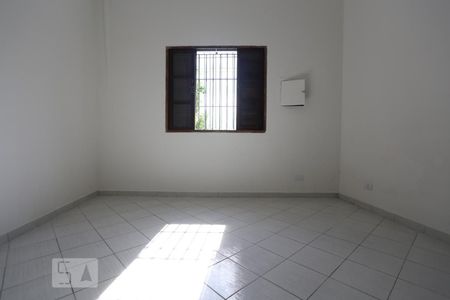 Kitnet de casa para alugar com 1 quarto, 40m² em Jardim Rizzo, São Paulo