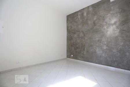 Kitnet de casa para alugar com 1 quarto, 40m² em Jardim Rizzo, São Paulo