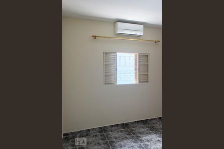 QUARTO 1 de casa à venda com 3 quartos, 200m² em Vila Santa Maria, São Paulo