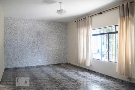 SALA de casa à venda com 3 quartos, 200m² em Vila Santa Maria, São Paulo