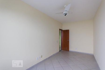 Quarto de apartamento para alugar com 1 quarto, 50m² em Taquara, Rio de Janeiro