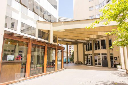 Studio à venda com 44m², 1 quarto e 1 vaga Studio à venda com 44m², 1 quarto e 1 vagaFachada