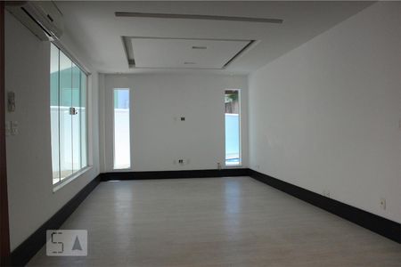 Sala de casa à venda com 4 quartos, 302m² em Barra da Tijuca, Rio de Janeiro