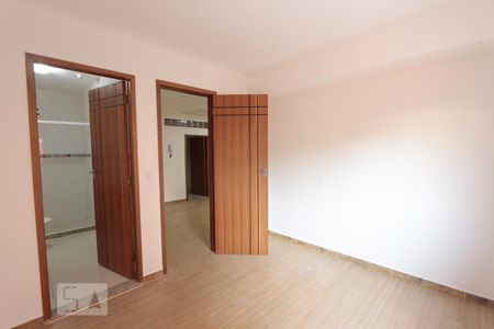 Quarto suite 1 de casa de condomínio para alugar com 2 quartos, 79m² em Pechincha, Rio de Janeiro