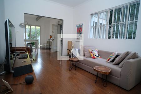 Sala 1 de casa para alugar com 5 quartos, 300m² em Jardim Europa, São Paulo