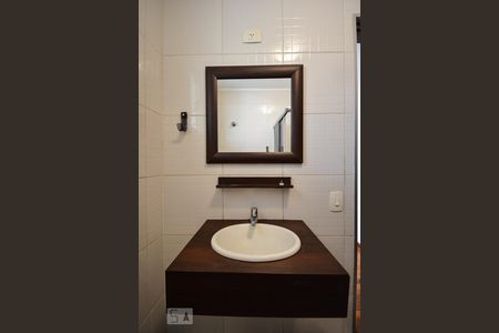 Banheiro de apartamento para alugar com 1 quarto, 60m² em Pinheiros, São Paulo