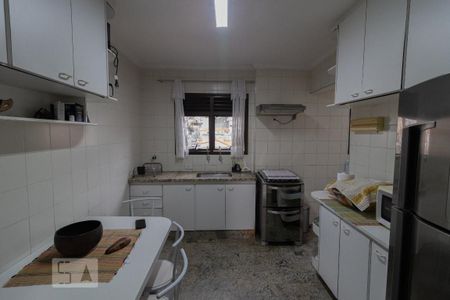 Apartamento à venda com 83m², 3 quartos e 2 vagas Apartamento à venda com 83m², 3 quartos e 2 vagasCozinha