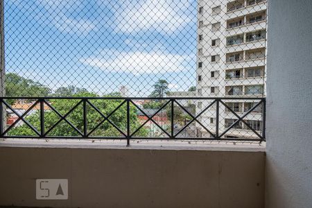 Varanda  de apartamento à venda com 3 quartos, 70m² em Vila Isa, São Paulo