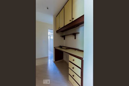 Corredor de apartamento para alugar com 2 quartos, 84m² em Jardim Artur Alvim, São Paulo