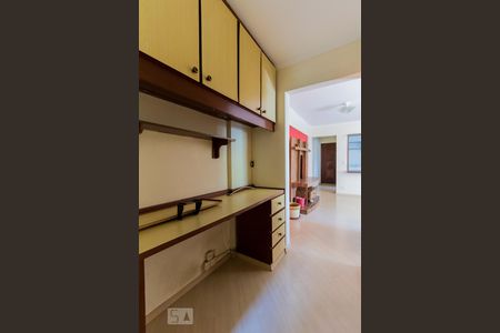 Corredor de apartamento para alugar com 2 quartos, 84m² em Jardim Artur Alvim, São Paulo