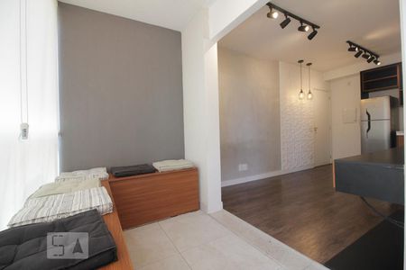 Varanda de kitnet/studio para alugar com 1 quarto, 35m² em Real Parque, São Paulo