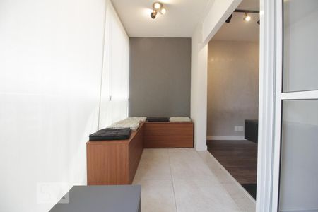 Varanda de kitnet/studio para alugar com 1 quarto, 35m² em Real Parque, São Paulo