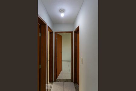 Corredor de apartamento para alugar com 3 quartos, 60m² em Santa Efigênia, Belo Horizonte