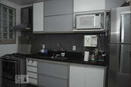 Cozinha de casa de condomínio à venda com 3 quartos, 110m² em Pechincha, Rio de Janeiro