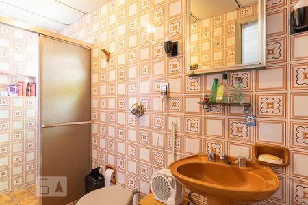 Casa à venda com 110m², 3 quartos e 2 vagas Casa à venda com 110m², 3 quartos e 2 vagasBanheiro