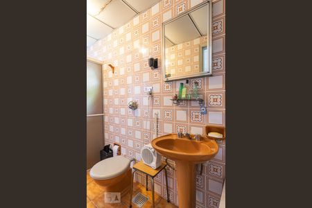 Casa à venda com 110m², 3 quartos e 2 vagas Casa à venda com 110m², 3 quartos e 2 vagasBanheiro