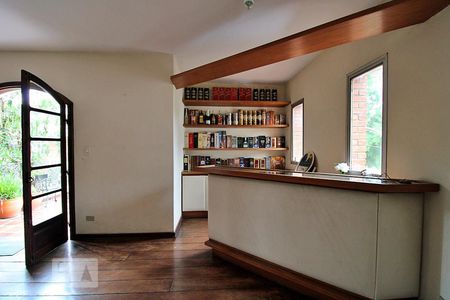 Sala de casa à venda com 4 quartos, 445m² em Paraisópolis, São Paulo