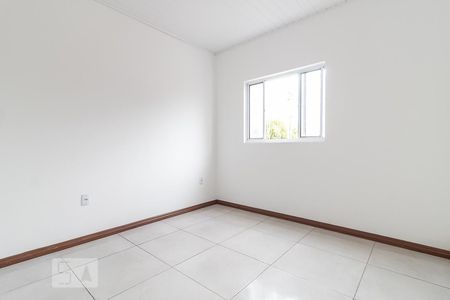 Dormitório de casa para alugar com 2 quartos, 42m² em Vila Jardim, Porto Alegre