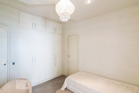 Apartamento à venda com 360m², 4 quartos e 4 vagas Apartamento à venda com 360m², 4 quartos e 4 vagasQuarto 3 Suíte