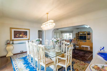 Apartamento à venda com 360m², 4 quartos e 4 vagas Apartamento à venda com 360m², 4 quartos e 4 vagasSala de Jantar