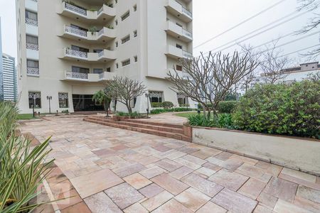 Apartamento à venda com 360m², 4 quartos e 4 vagas Apartamento à venda com 360m², 4 quartos e 4 vagasÁrea de Circulação