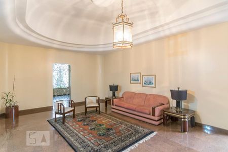 Apartamento à venda com 360m², 4 quartos e 4 vagas Apartamento à venda com 360m², 4 quartos e 4 vagasHall de Entrada