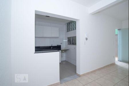 Casa para alugar com 53m², 2 quartos e sem vagaSala