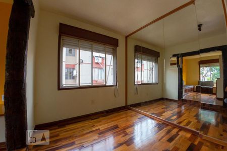 Sala de apartamento para alugar com 2 quartos, 62m² em Jardim Itu, Porto Alegre