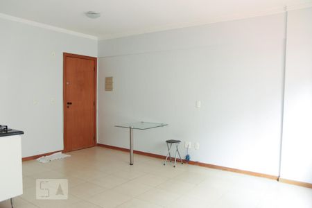 Sala de kitnet/studio para alugar com 1 quarto, 27m² em Setor de Grandes Áreas Norte 906, Brasília