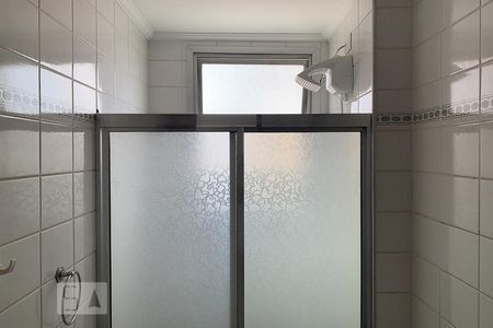 Banheiro de apartamento para alugar com 1 quarto, 52m² em Botafogo, Campinas