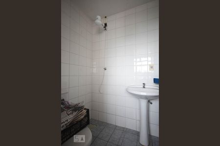 Apartamento à venda com 142m², 4 quartos e 4 vagas Apartamento à venda com 142m², 4 quartos e 4 vagasBanheiro de Serviço