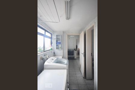 Apartamento à venda com 142m², 4 quartos e 4 vagas Apartamento à venda com 142m², 4 quartos e 4 vagasÁrea de Serviço