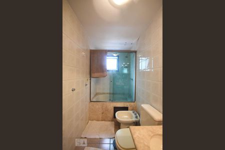 Apartamento à venda com 142m², 4 quartos e 4 vagas Apartamento à venda com 142m², 4 quartos e 4 vagasBanheiro 2 Suíte 2