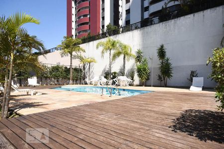 Apartamento à venda com 142m², 4 quartos e 4 vagas Apartamento à venda com 142m², 4 quartos e 4 vagasPiscina