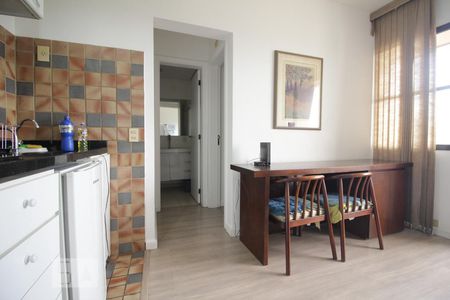 Sala e cozinha de apartamento à venda com 1 quarto, 40m² em Paraíso do Morumbi, São Paulo