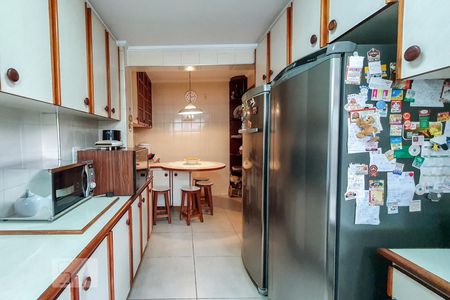 Cozinha de apartamento à venda com 4 quartos, 138m² em Vila Romana, São Paulo